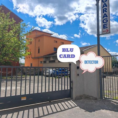 Parma Express Traveller'S Lodging Front Station Fs Parking Buitenkant foto