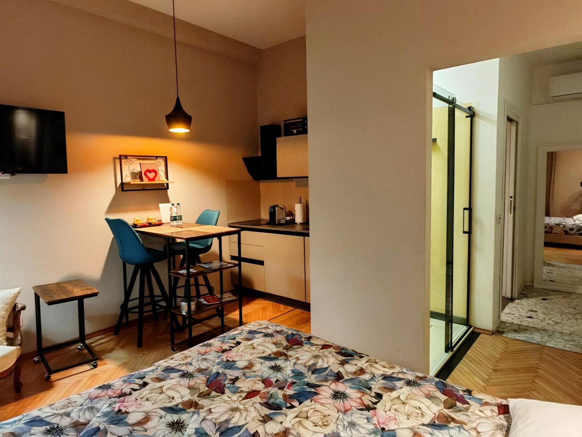 Parma Express Traveller'S Lodging Front Station Fs Parking Kamer foto